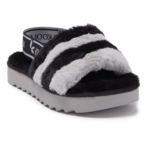Koolaburra by UGG Fuzz’n II Slide Slipper